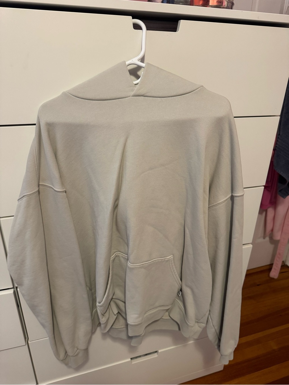 Akimbo Ivory Hoodie